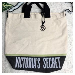 Victoria’s Secret cloth bag with VS charm-